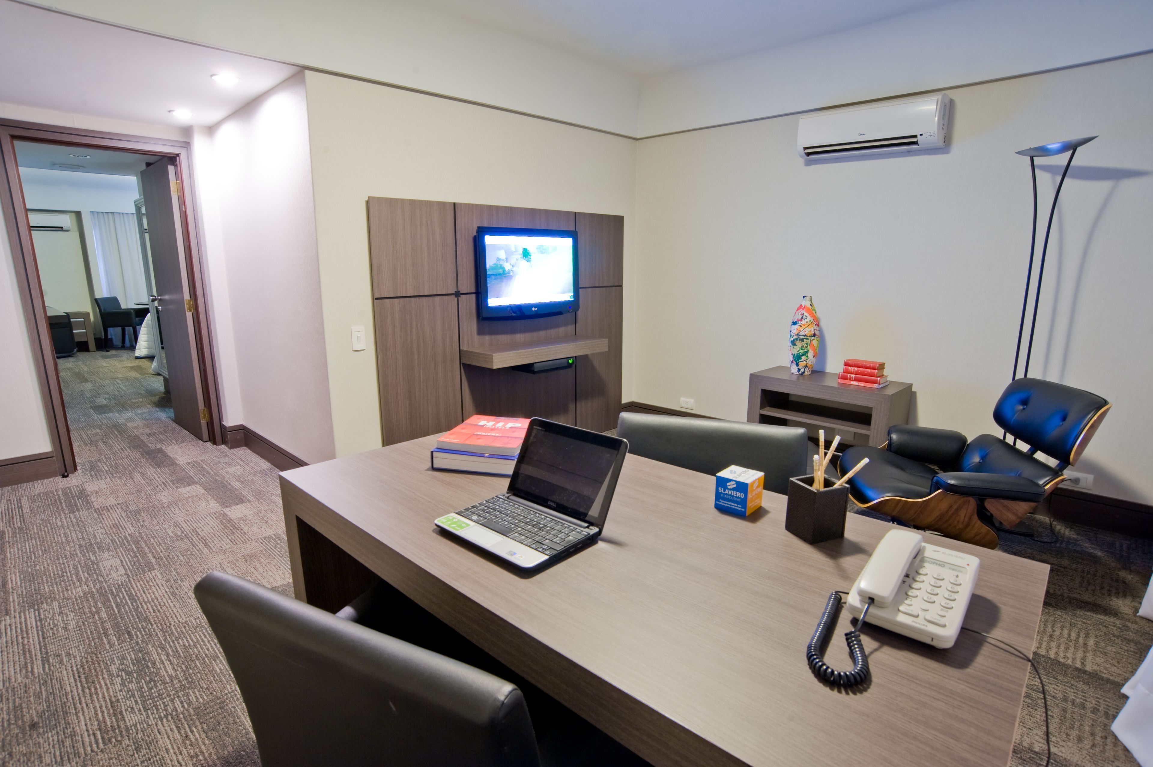 premium room | minibar, in-room safe, desk, free wifi