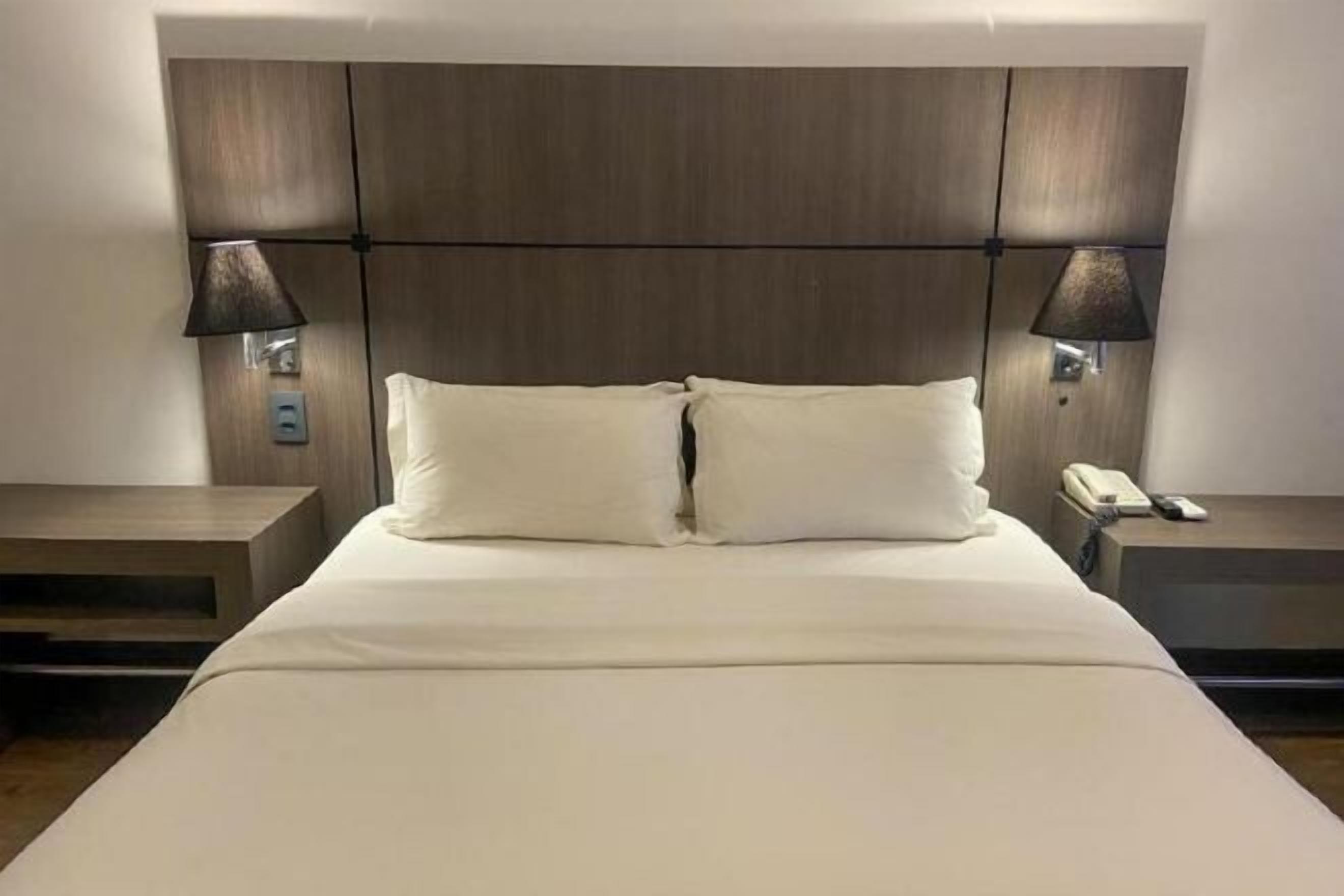 Minibar, coffre-fort, bureau, accès au Wi-Fi (inclus)