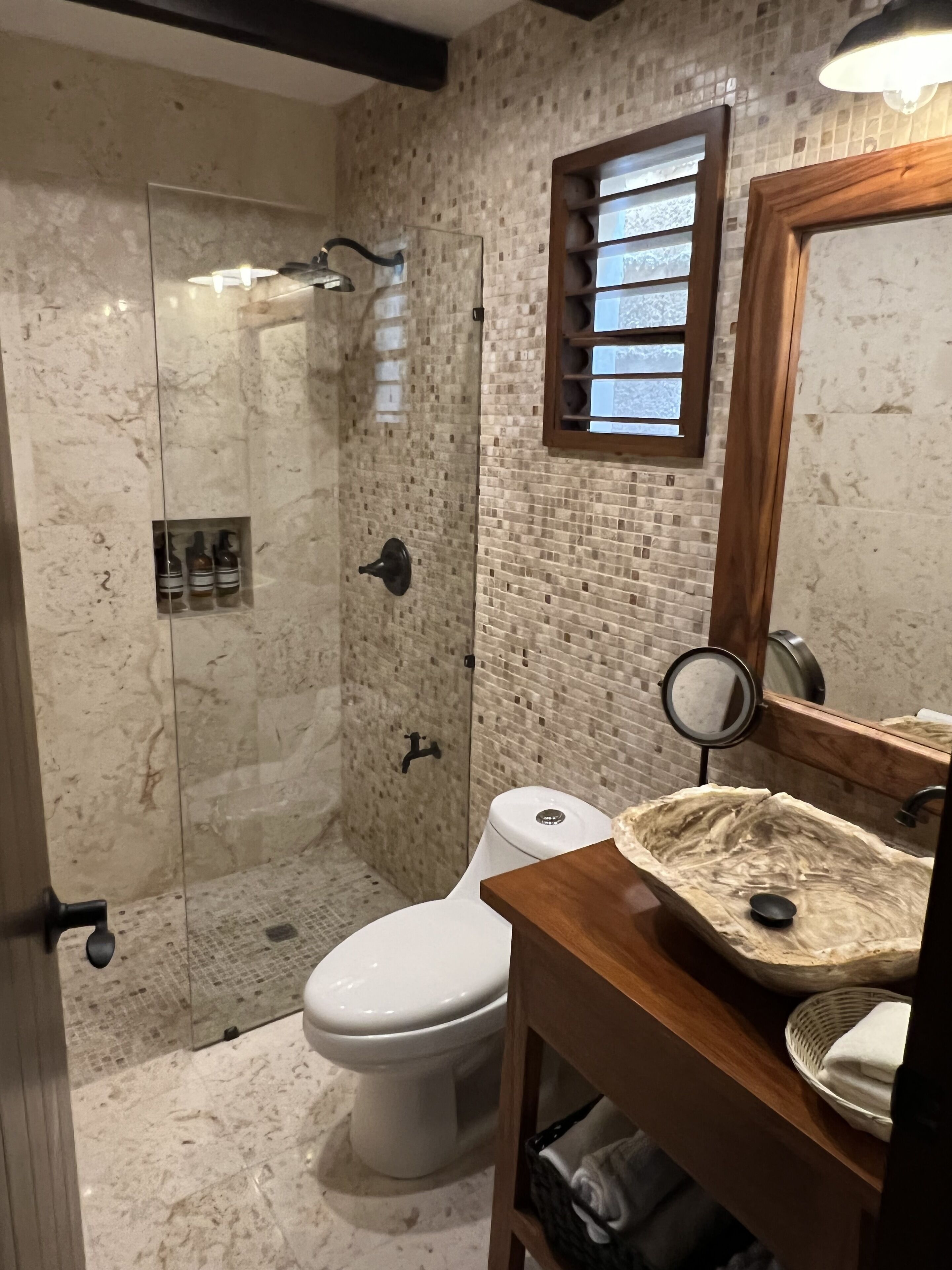 shower, rainfall showerhead, free toiletries, hair dryer