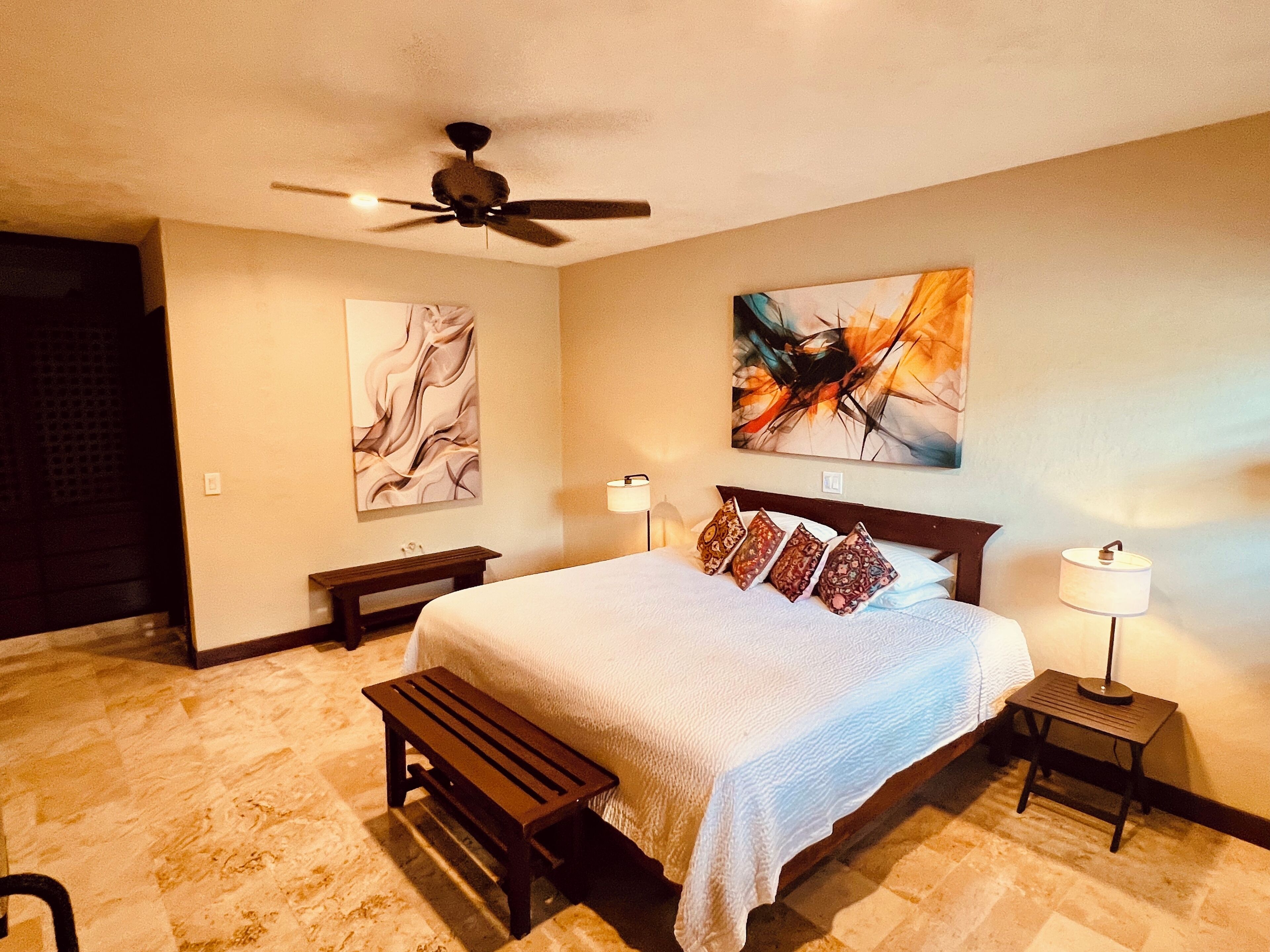 Rom – classic, 1 kingsize-seng, gårdsplassområde | Sengetøy av topp kvalitet, senger med overmadrass og minibar