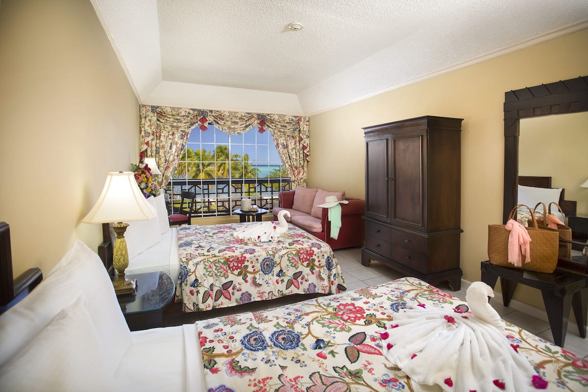 In-room safe, individually decorated, individually furnished, desk