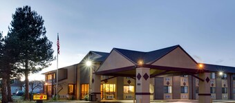 Super 8 by Wyndham Denver Stapleton