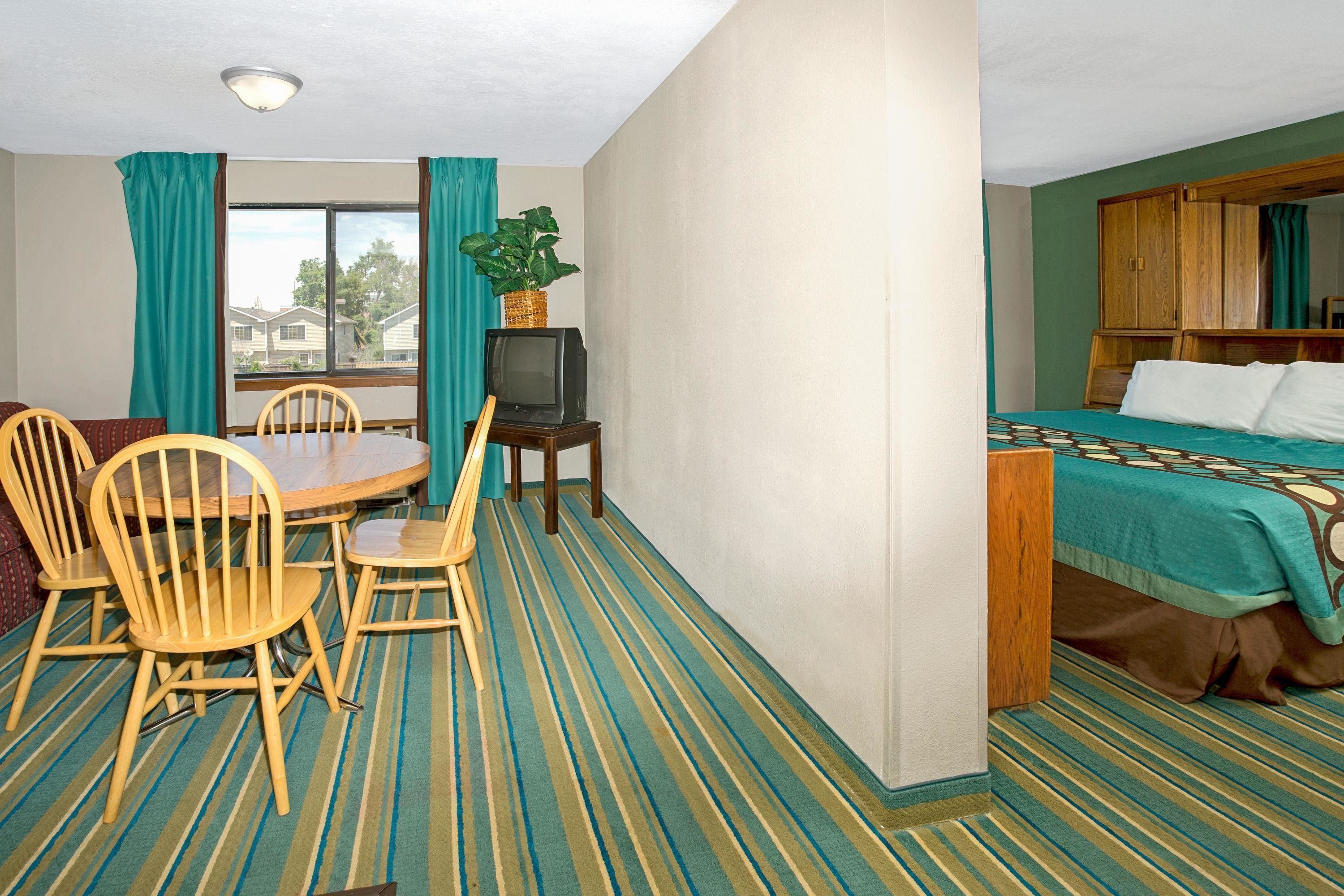 Photo - Super 8 by Wyndham Denver Stapleton