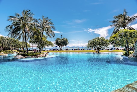 Outdoor pool, pool umbrellas, sun loungers