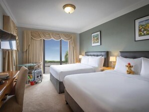 Premium bedding, desk, blackout curtains, soundproofing - Shoreline Hotel (Donabate)