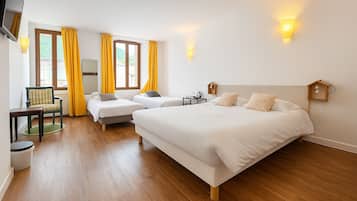 Superior Quadruple Room | In-room safe, desk, soundproofing, iron/ironing board