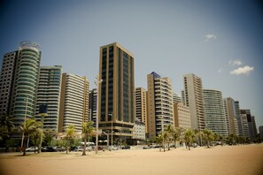 Front of property - Magna Praia Hotel (Fortaleza)