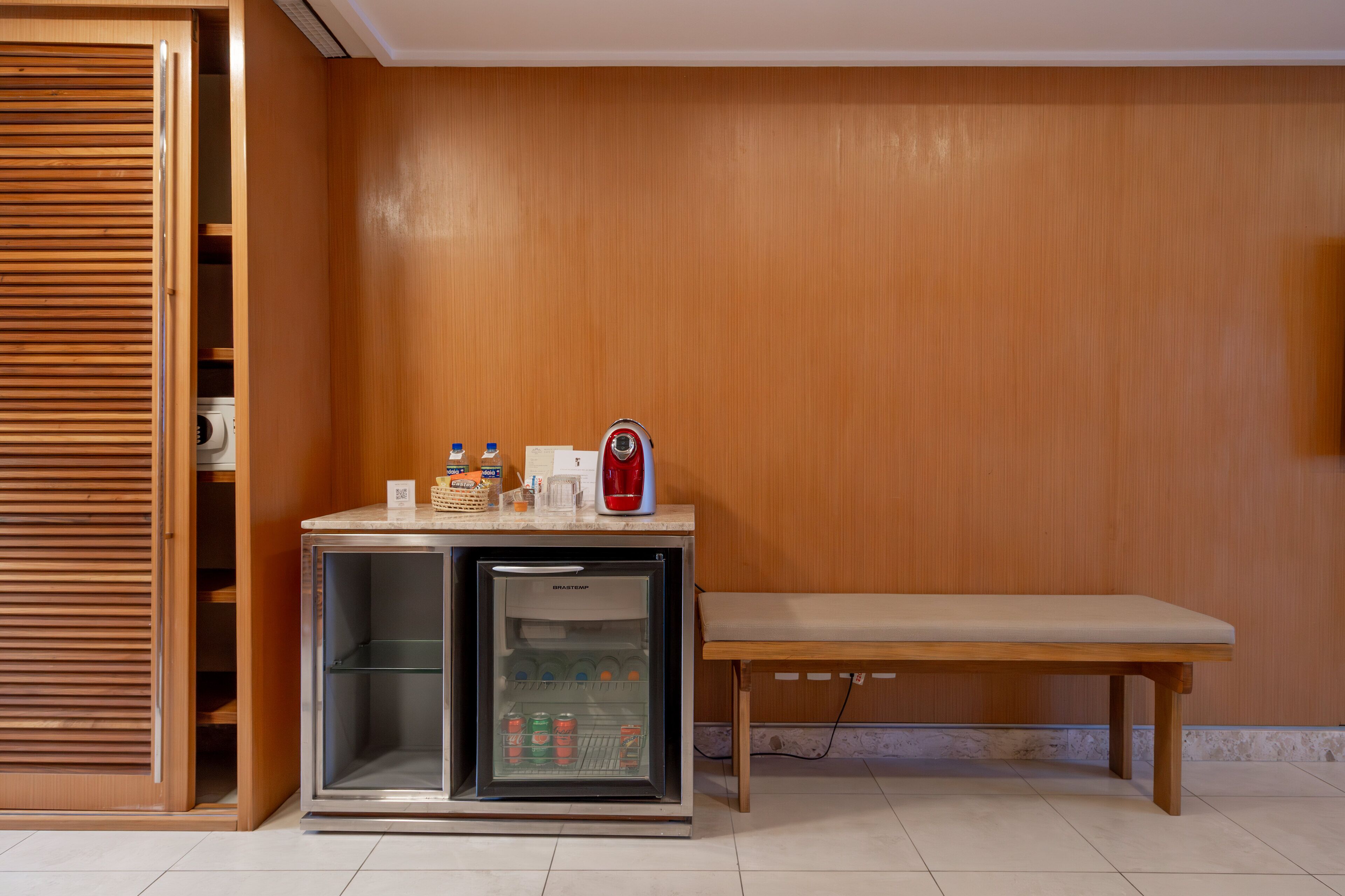 minibar, in-room safe, desk, laptop workspace