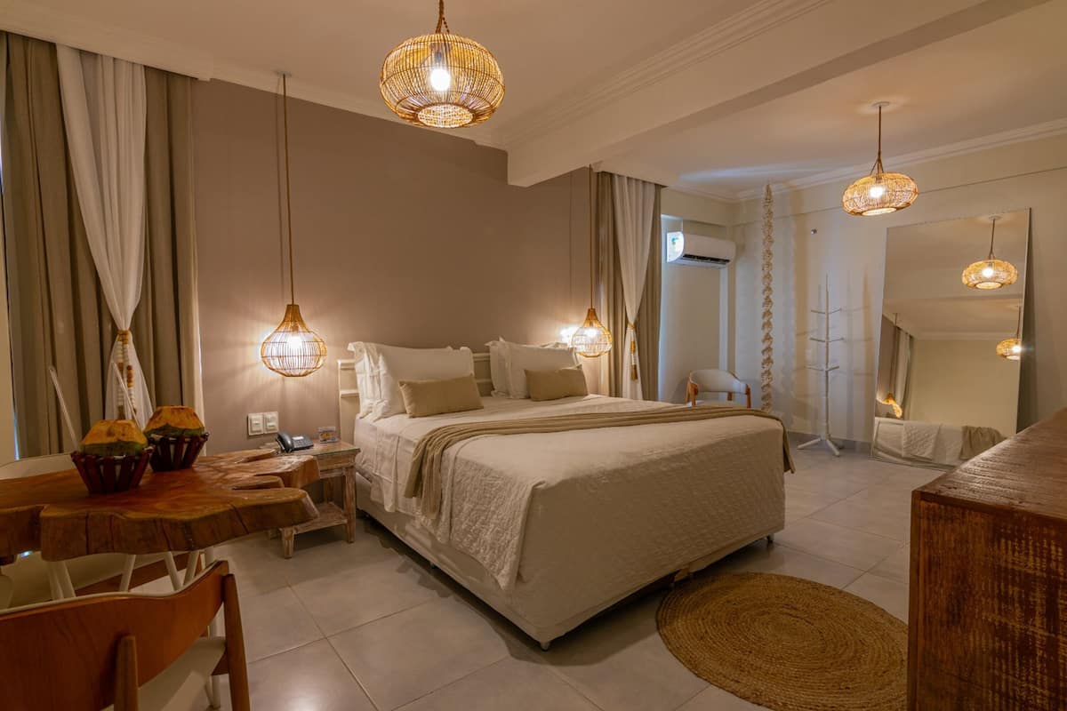 Suite Charme | Minibar, két bảo mật tại phòng, bàn 