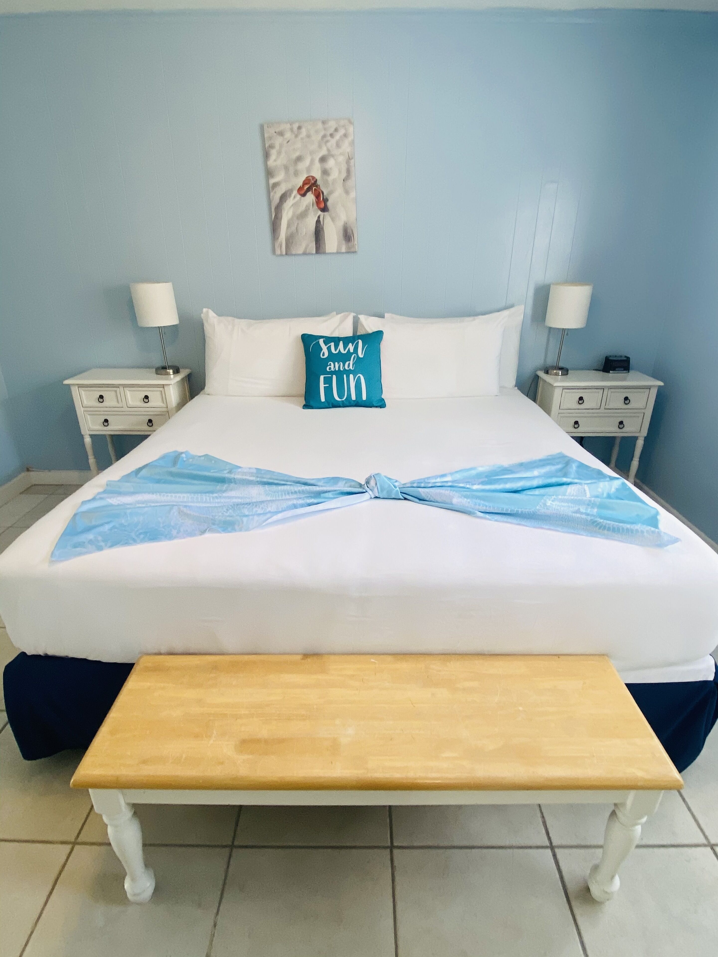 Deluxe King One Bedroom Apartment | 特色装修、特色家居、免费 WiFi、床单