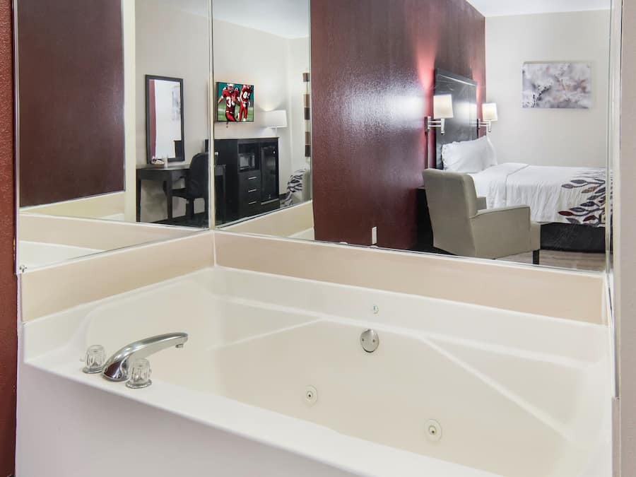 Desk, iron/ironing board, free cots/infant beds, free WiFi