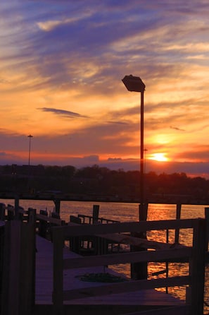 Property grounds - Thames Inn & Marina (Groton)