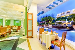 Ferdiglaget frokost hver dag (THB 600 per person)