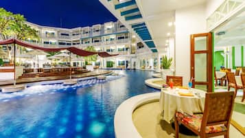 2 outdoor pools, pool umbrellas, pool loungers
