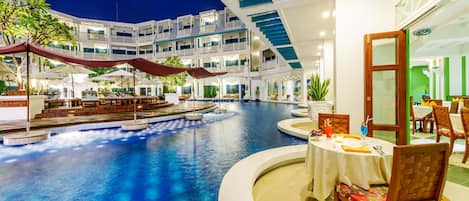 2 outdoor pools, pool umbrellas, pool loungers