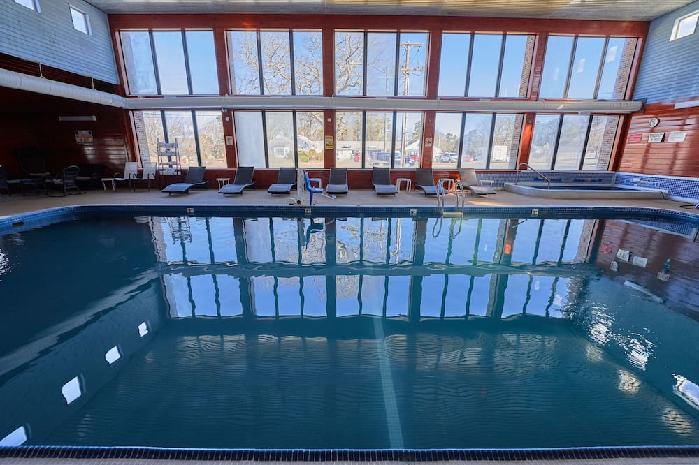 The Mariner Resort Cape Cod by The Red Collection