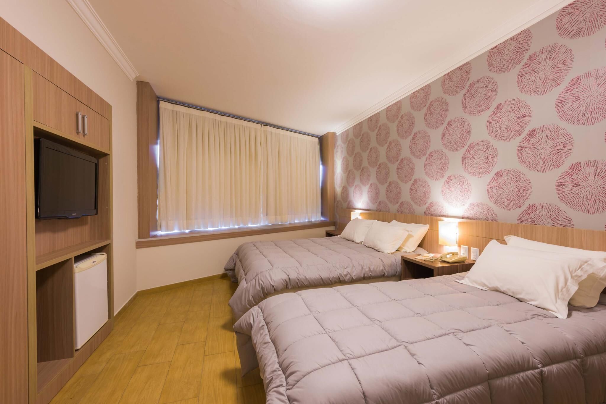 Minibar, in-room safe, soundproofing, free WiFi