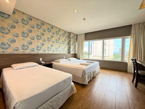 Premier Triple Room | Minibar, in-room safe, soundproofing, free WiFi - Continental Inn (Foz do Iguaçu)