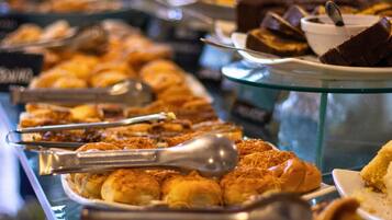 Petit déjeuner buffet compris tous les jours