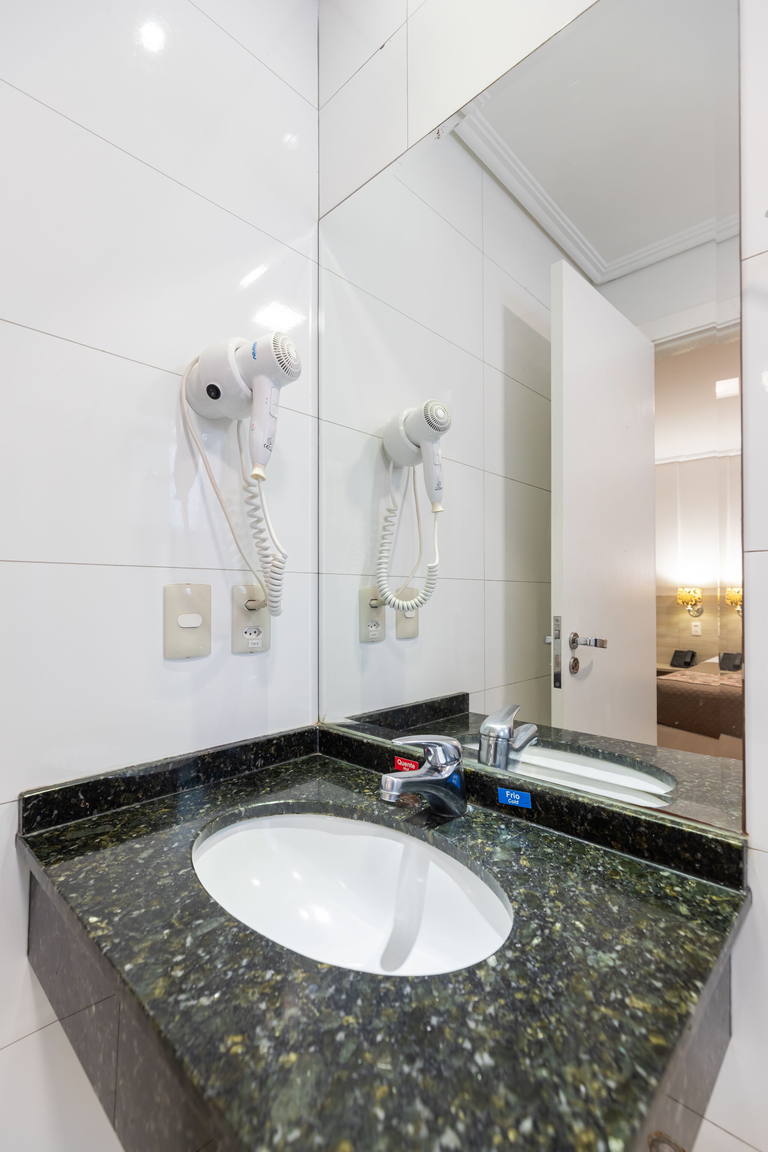 superior couple | bathroom | free toiletries, hair dryer, towels, soap