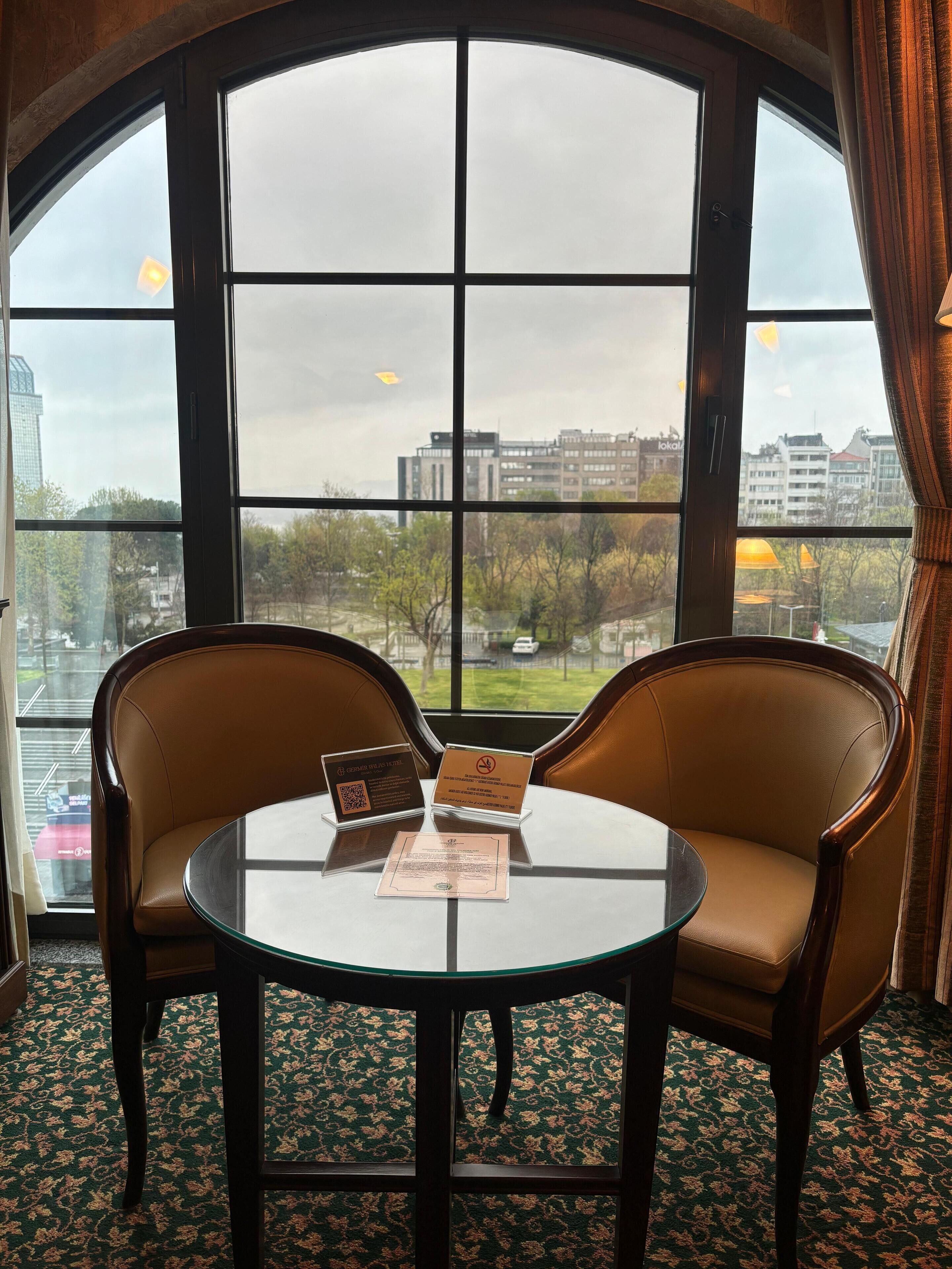 Deluxe Room, 1 Queen Bed, Non Smoking, Park View