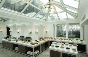 Tägliches inbegriffenes Frühstücksbuffet