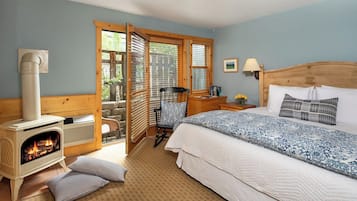 Egyptian cotton sheets, premium bedding, down comforters, in-room safe