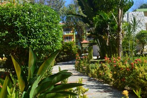 Family Villa | Garden - The Oasis Resort (Negril)