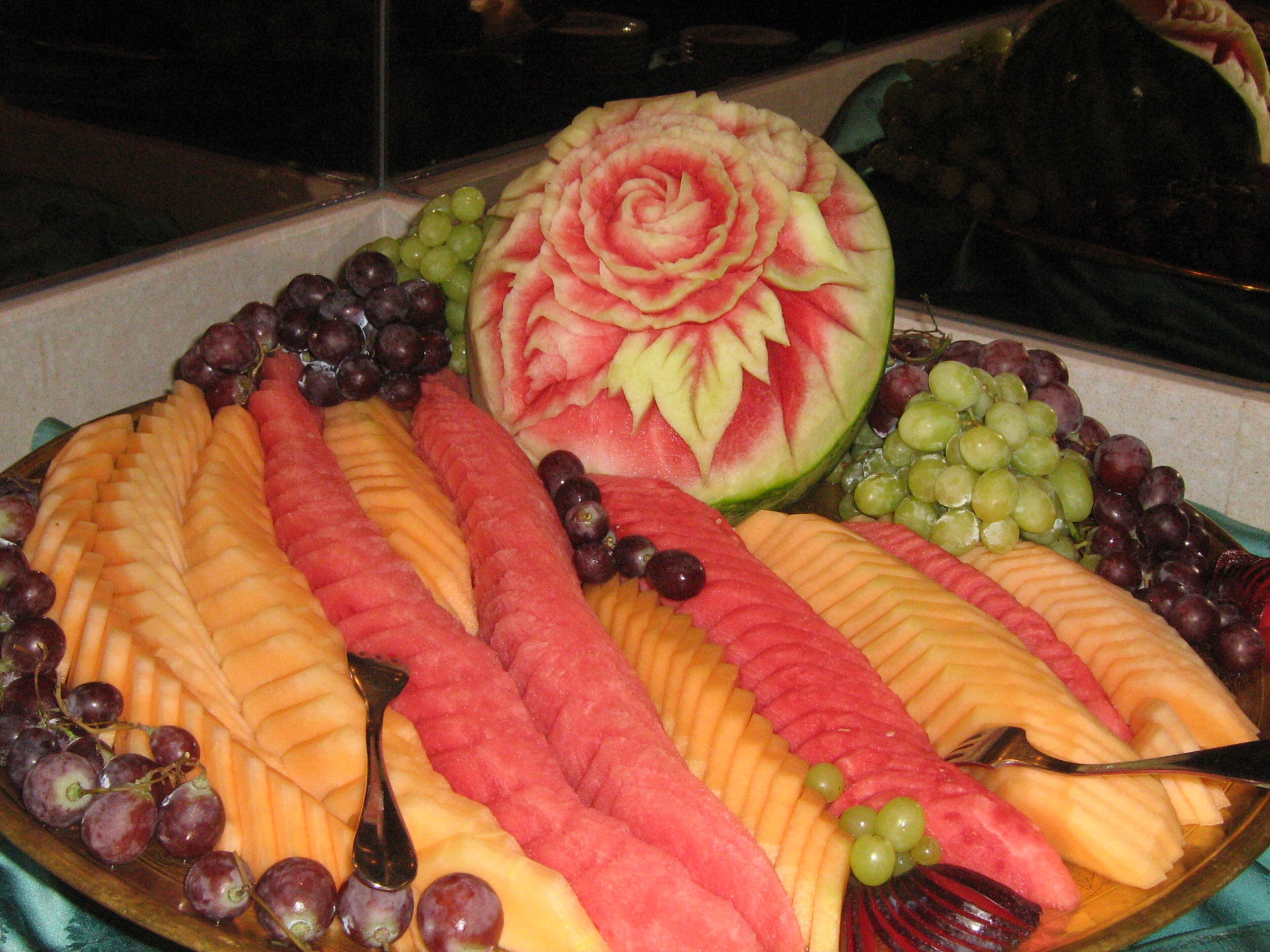 breakfast, lunch and dinner served