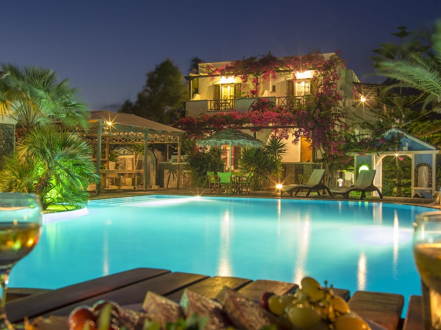 Seasonal outdoor pool, pool umbrellas, sun loungers