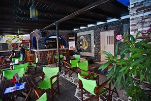 Poolside bar