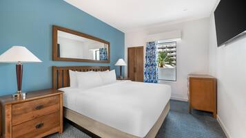 Een kluis op de kamer, een strijkplank/strijkijzer, gratis babybedden