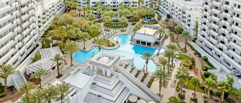 2 outdoor pools