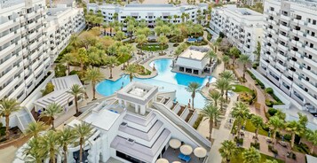 2 piscinas externas