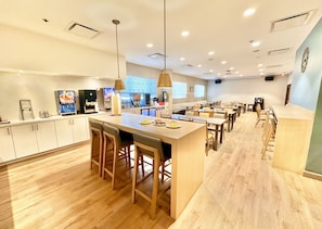 Breakfast area - Lincoln Hotel Monterey Park Los Angeles (Monterey Park)