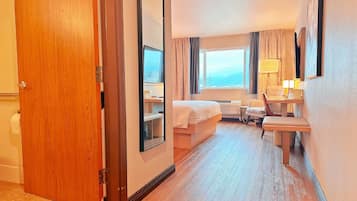 1 bedroom, in-room safe, individually furnished, desk