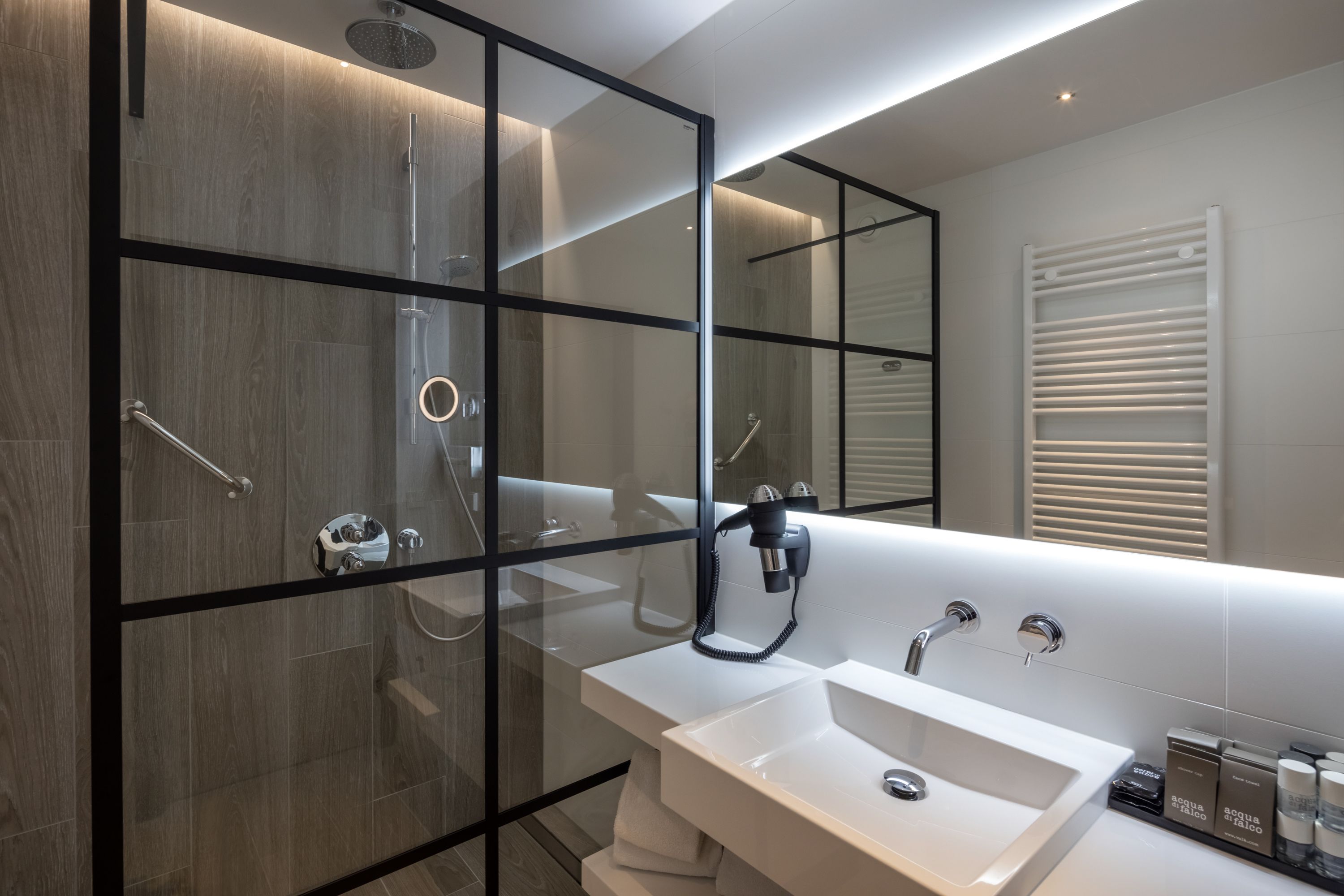 family room | bathroom | free toiletries, hair dryer, towels