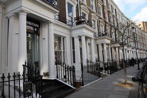 Facciata della struttura