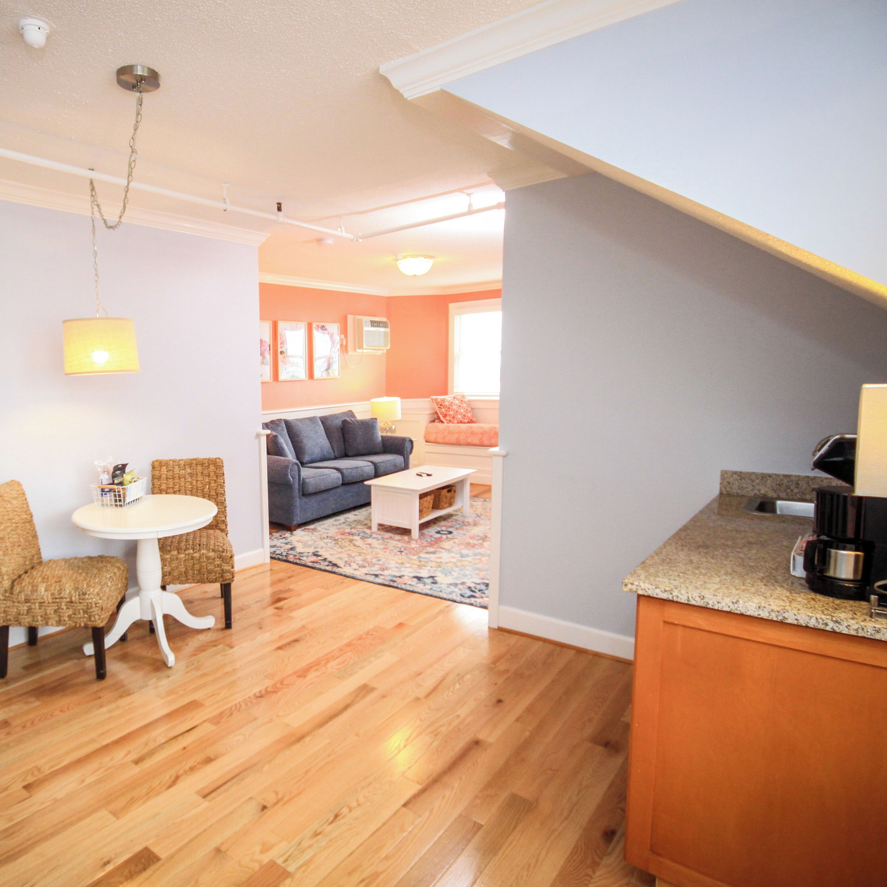 premium suite, 1 bedroom, harbour view | living room | tv