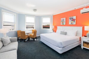 Premium Room, 1 King Bed, Harbour View | 1 bedroom, blackout curtains, iron/ironing board, travel cot - Island House Hotel (Mackinac Island)