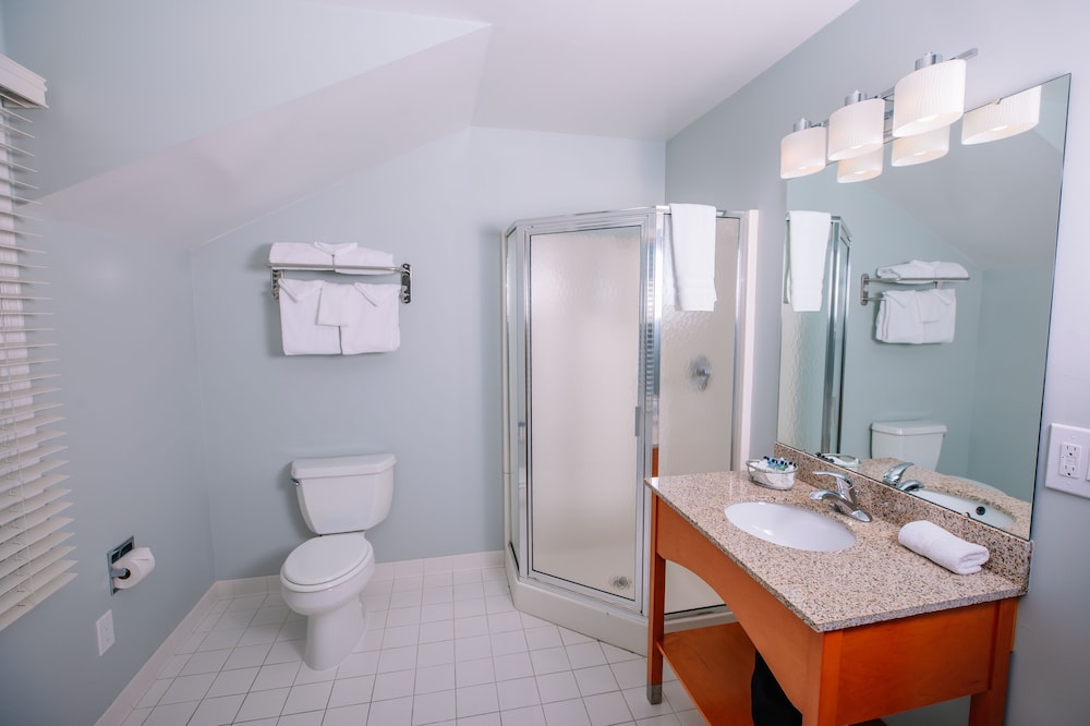 Island House Hotel by null