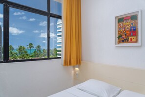 Minibar, in-room safe, individually decorated, individually furnished - Ritz Plazamar Hotel (Maceió)