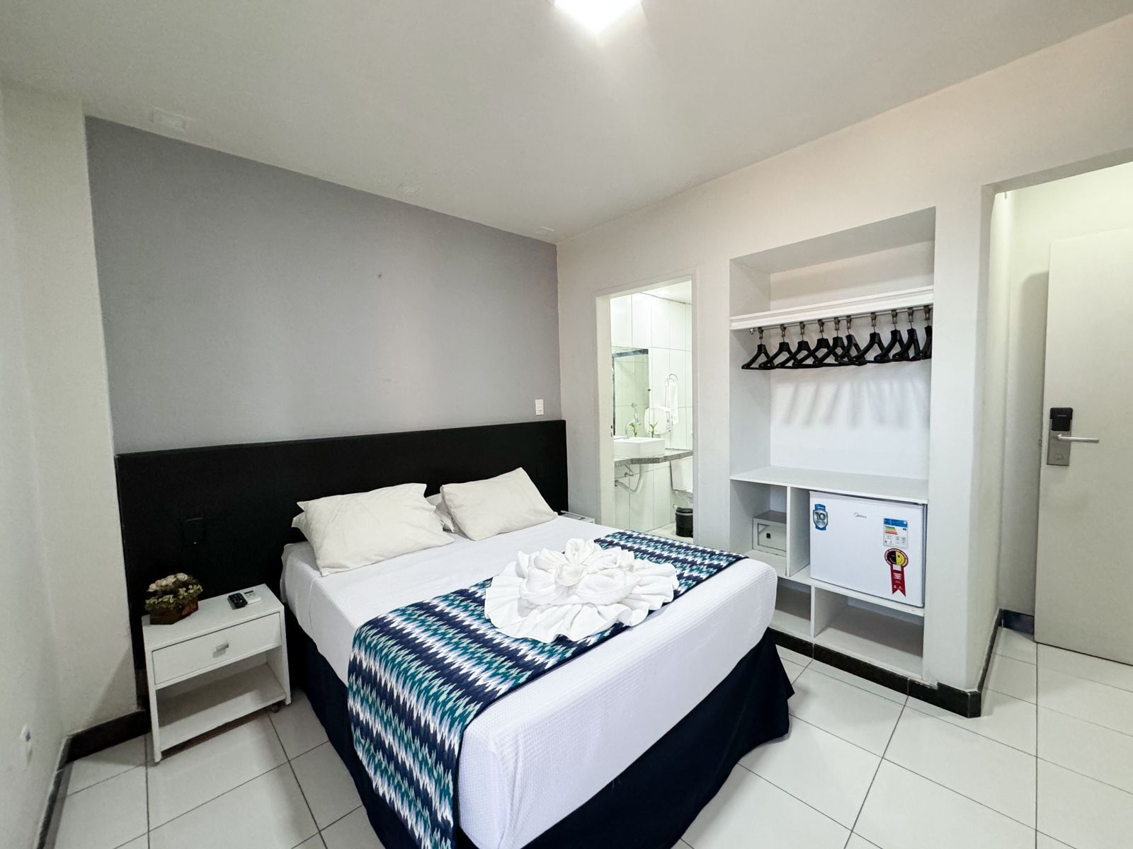 In-room safe, WiFi (free), bed sheets