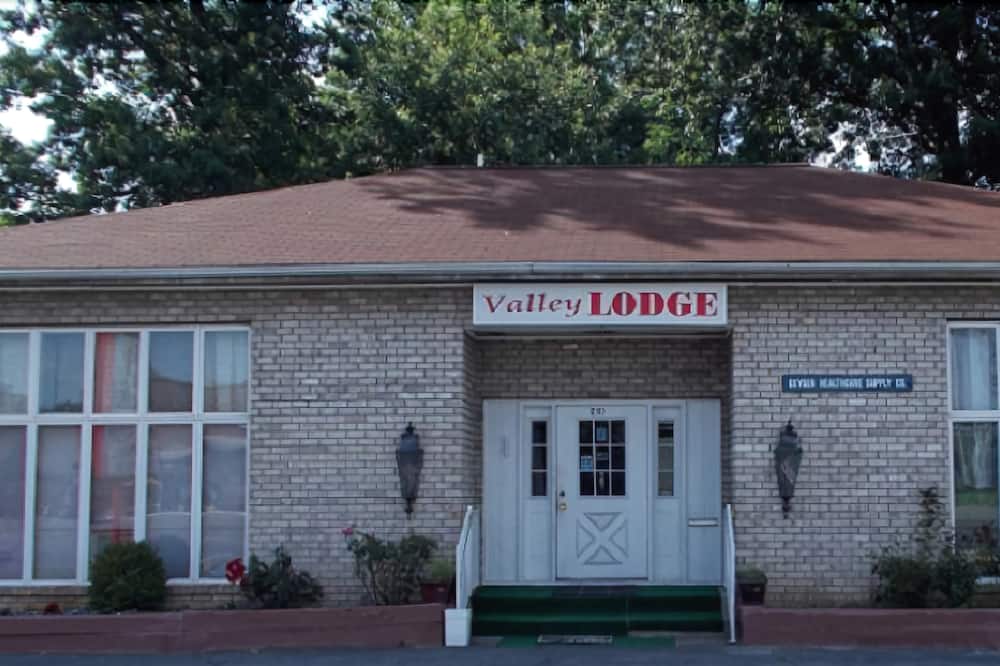 Valley Lodge Motel