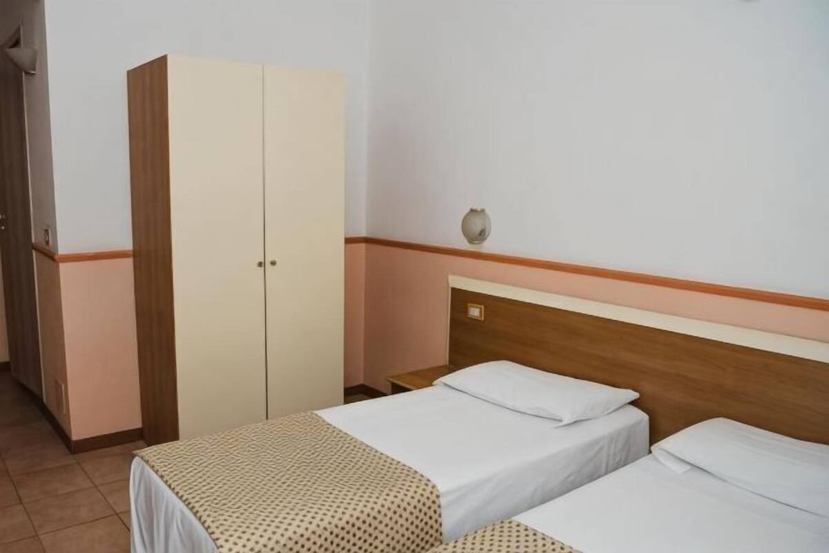 Edredón, wifi gratis y ropa de cama
