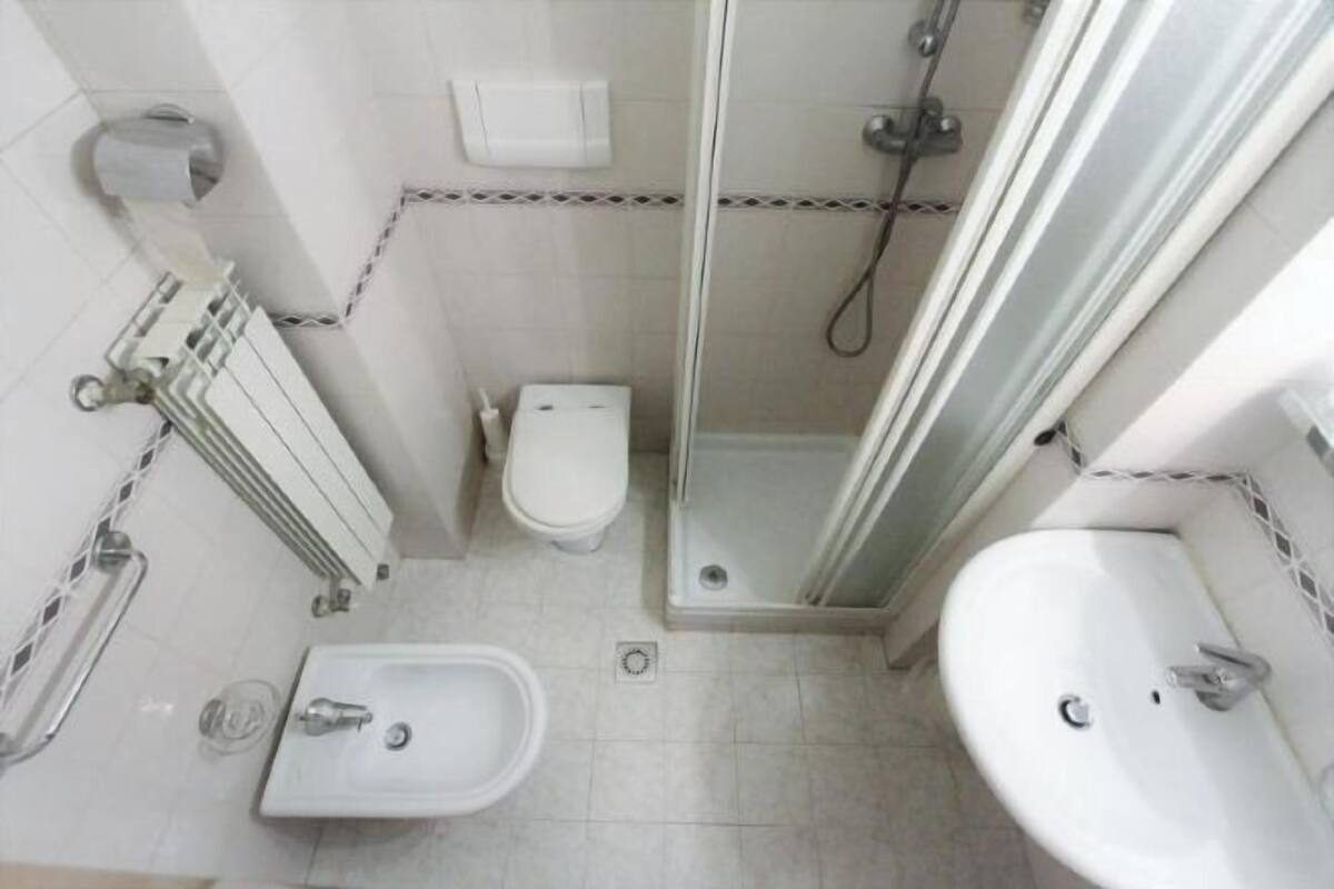 Bathroom | Shower, free toiletries, hair dryer, bidet