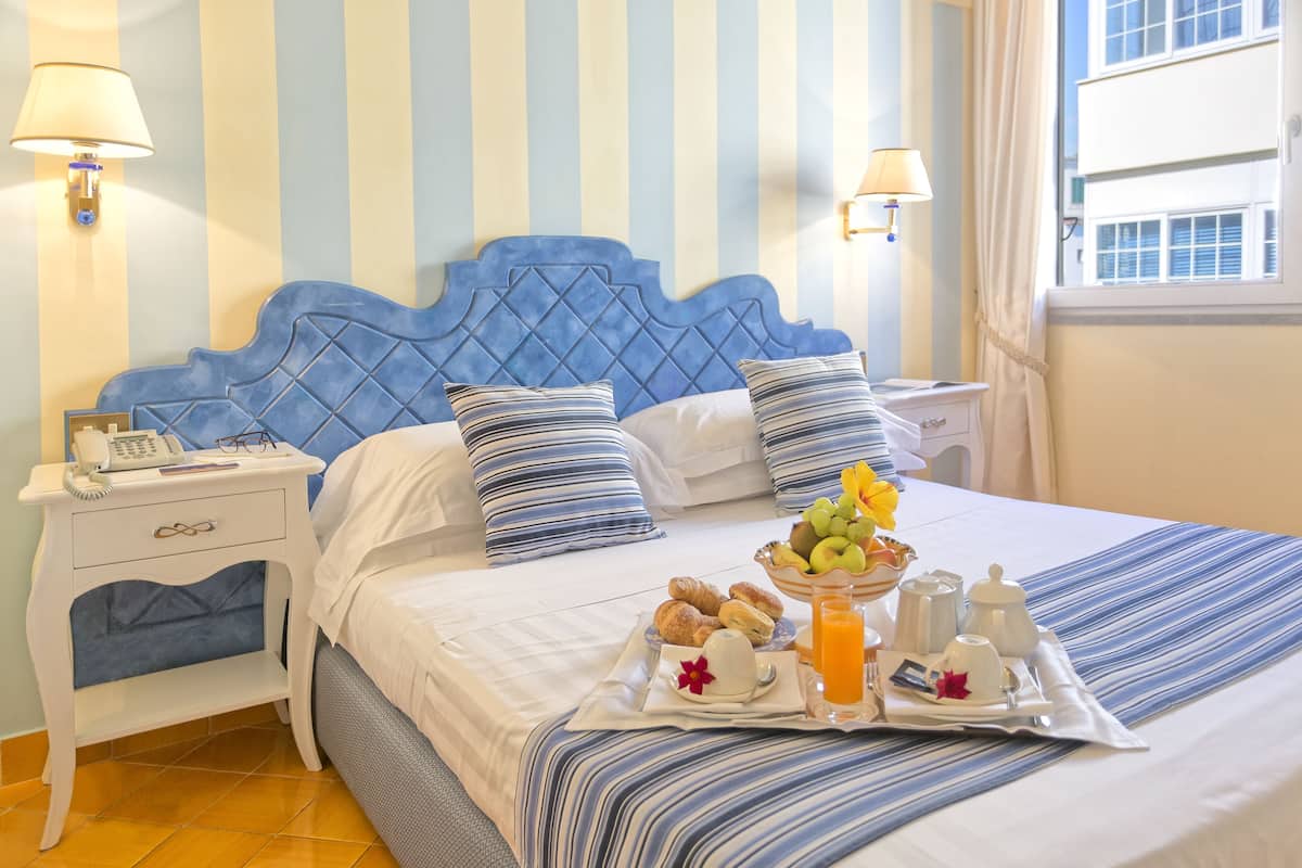 minibar, in-room safe, desk, soundproofing