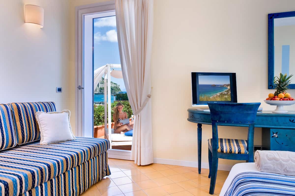 deluxe double room, terrace, sea view | minibar, in-room safe, desk, soundproofing