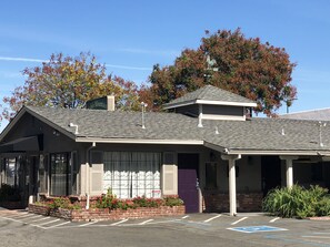 Exterior - Diablo Mountain Inn - Walnut Creek (Walnut Creek)