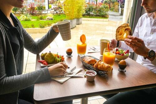 Daily buffet breakfast for a fee